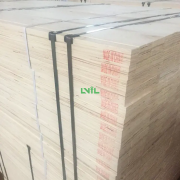 源頭工廠批發(fā)免熏蒸LVL順向板 出